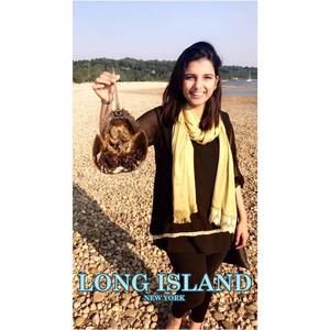 Meet your Posher, Aisha